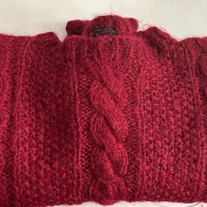 Elegant Burgundy Cable Knit Sweater, S